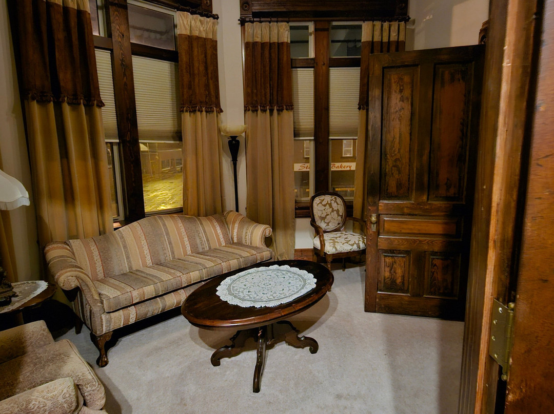 Heritage House Bed & Breakfast主图