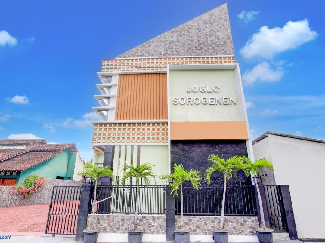 Super Oyo 94249 Joglo Sorogenen