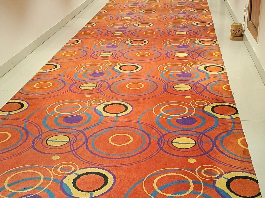 SK Premium Park, World Square Mall主图