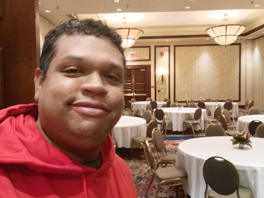 太阳峰会议中心大酒店主图