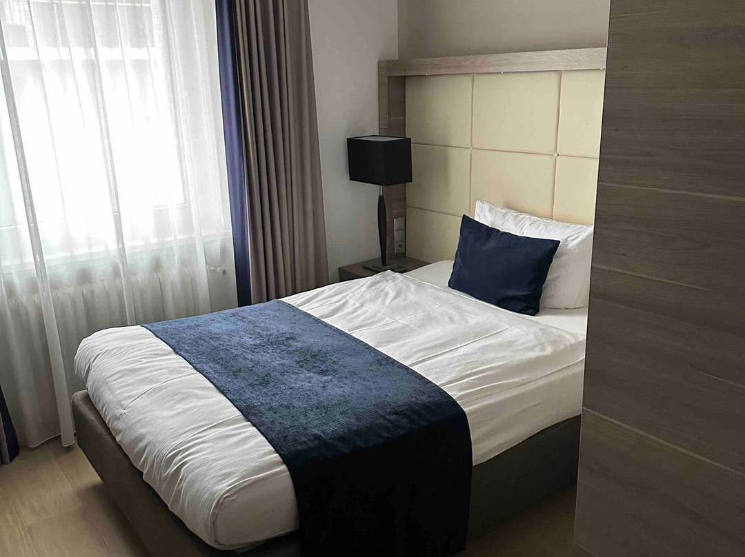 The Alex Hotel主图