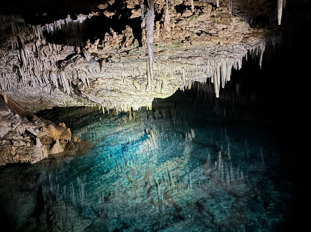 Crystal & Fantasy Caves-Hamilton Parish必去景点