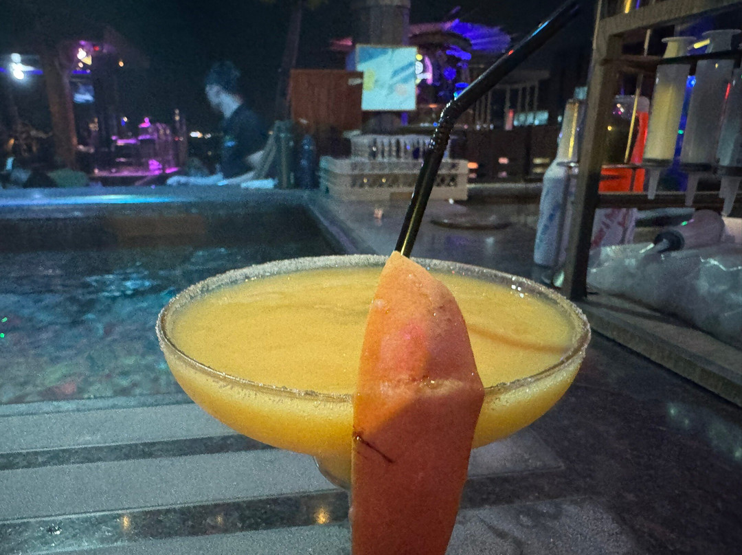 Aqua Beach Club景点图片