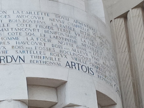 死难者纪念碑-尼斯必去景点