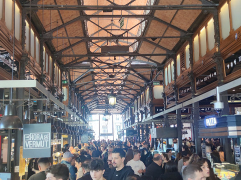 PUB CRAWL MADRID-马德里必去景点