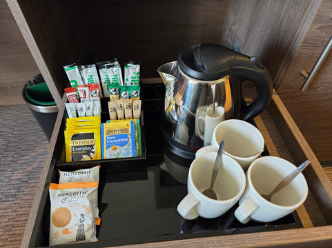 曼彻斯特中心克莱顿酒店主图