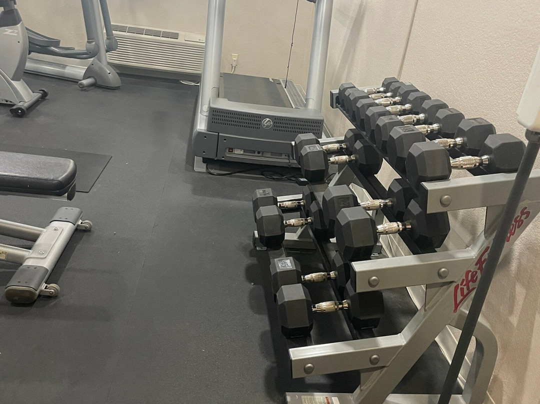 蒂哈查皮拉金塔酒店主图