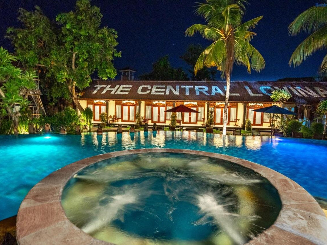 The Central Lovina Hotel & Restaurant