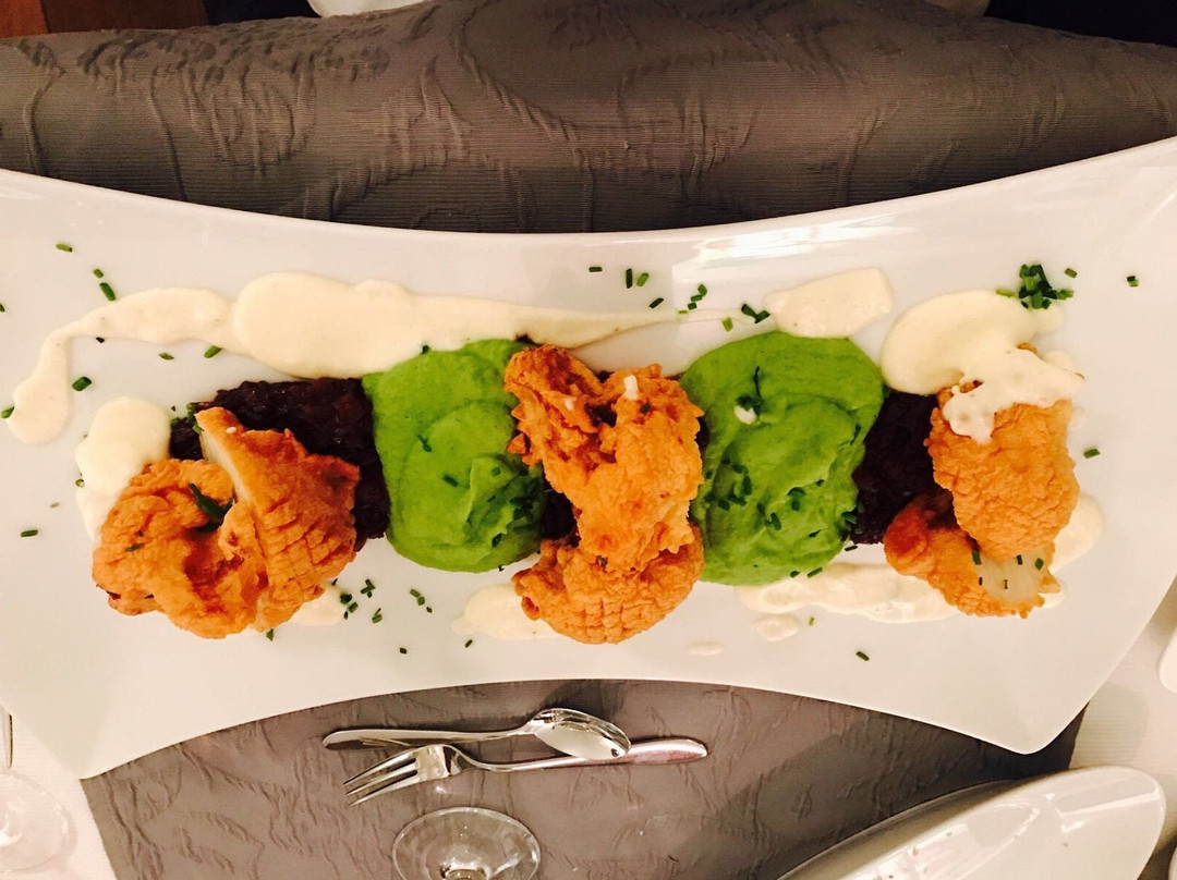 雷马根餐馆和美食-Uhrmacher's Restaurant