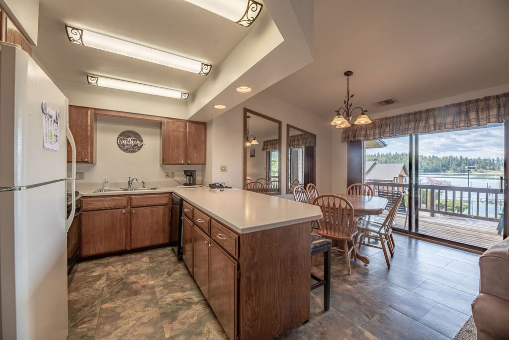 Pend Oreille Shores Resort主图