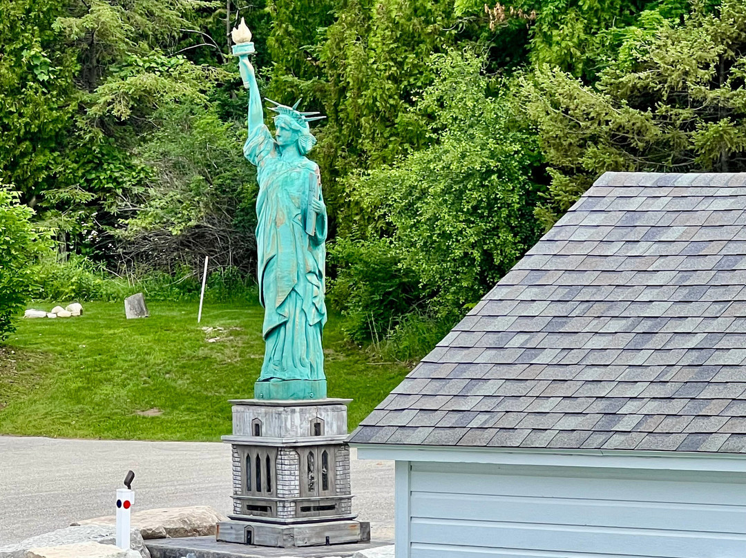 Liberty Lodge At Sister Bay主图