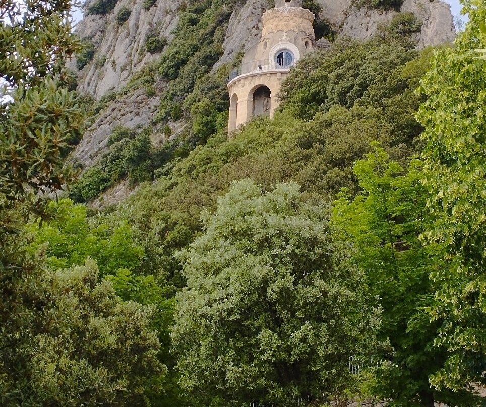 Santuario de Queralt-Berga必去景点