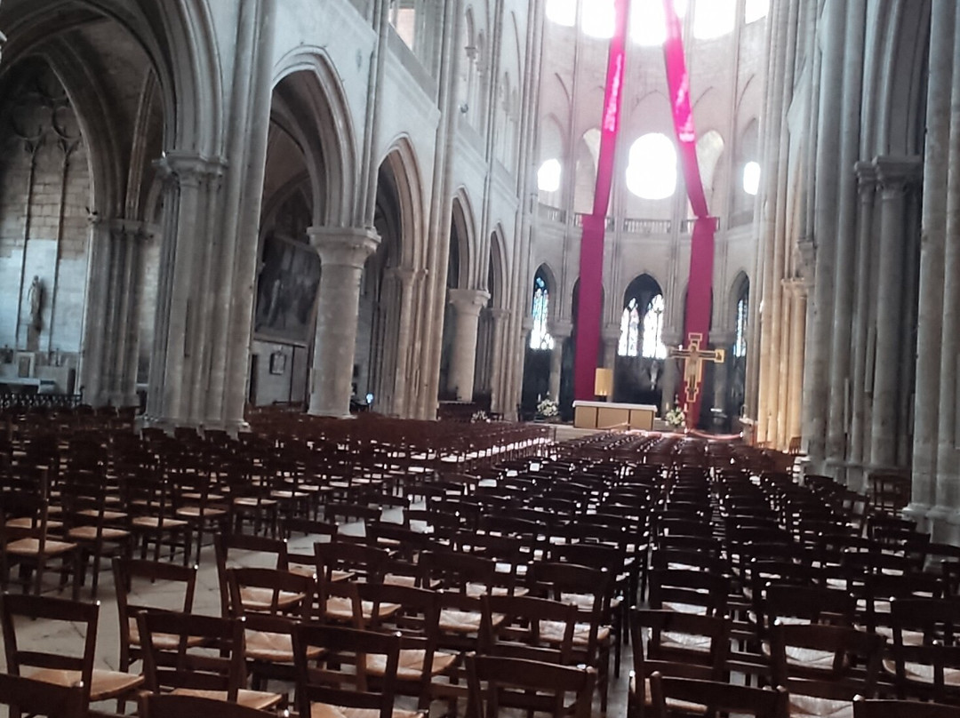 Collegiale Notre-Dame de Mantes-la-Jolie-芒特拉若利必去景点