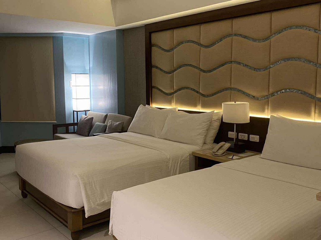 亚罗纳海滩赫纳度假酒店主图