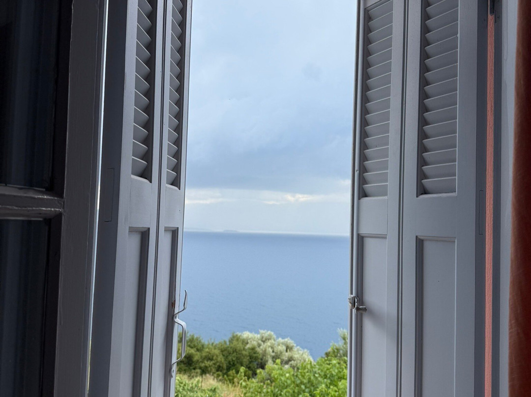 Red Tower Hotel and Suites主图