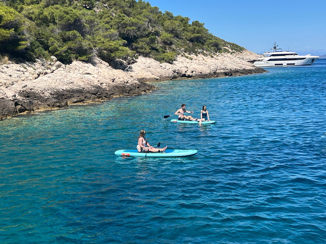 Globe Yacht Charter-斯普利特必去景点