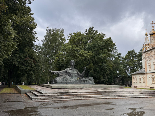 Sergey Yesenin Monument-Ryazan必去景点