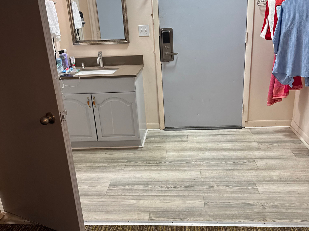 Camp Inn Lodge主图