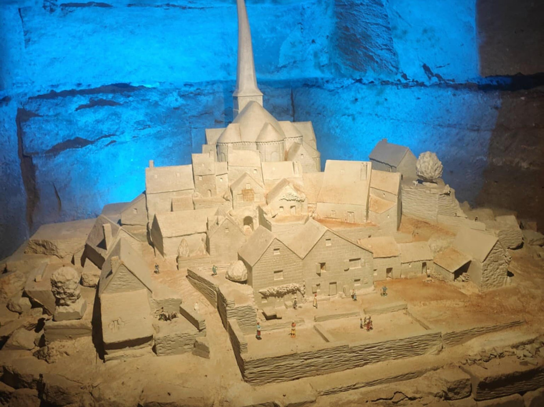 Pierre et Lumiere-梭缪尔必去景点