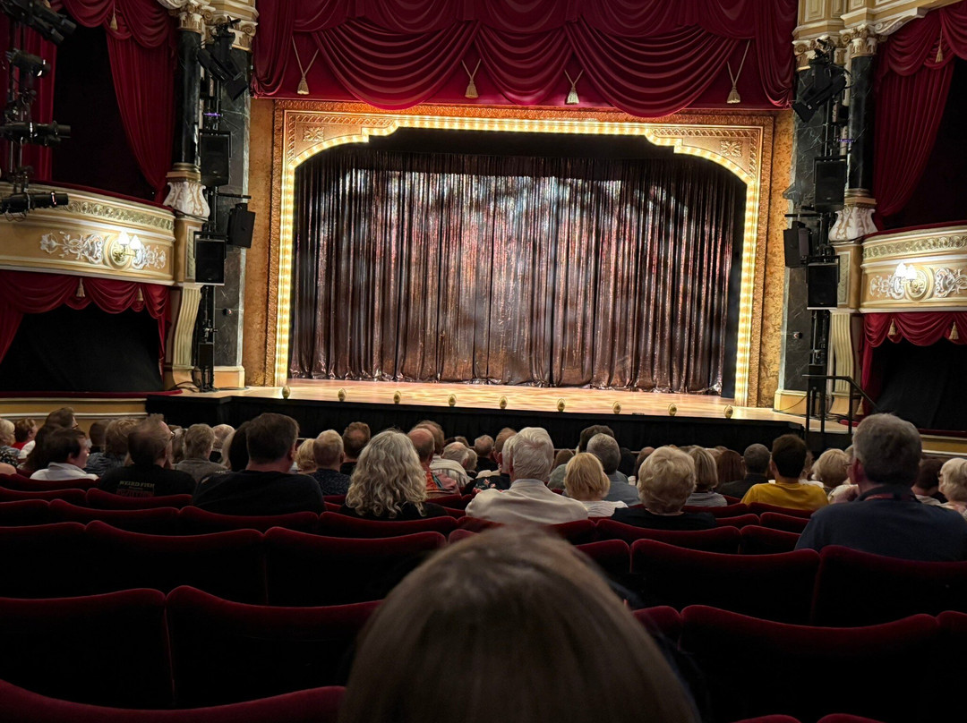 Devonshire Park Theatre-伊斯特本必去景点