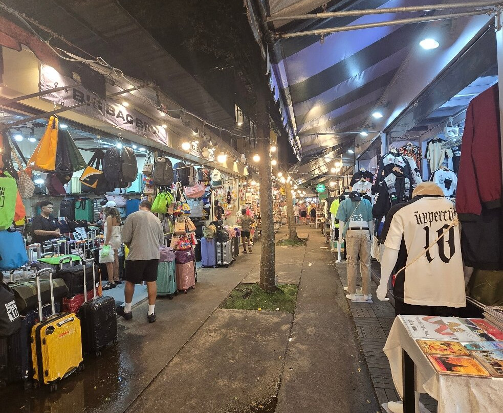 集装箱夜市-普吉镇必去景点