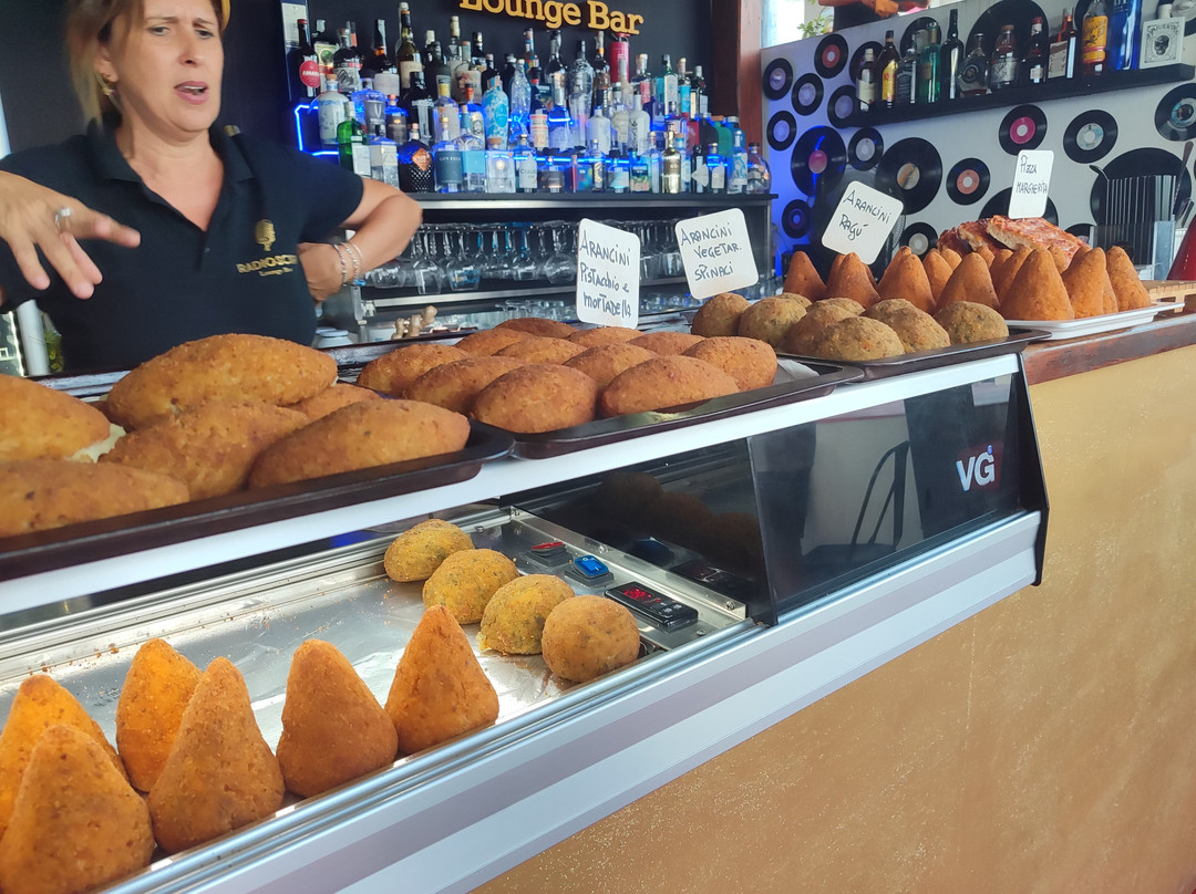 Radio Scari Lounge Bar