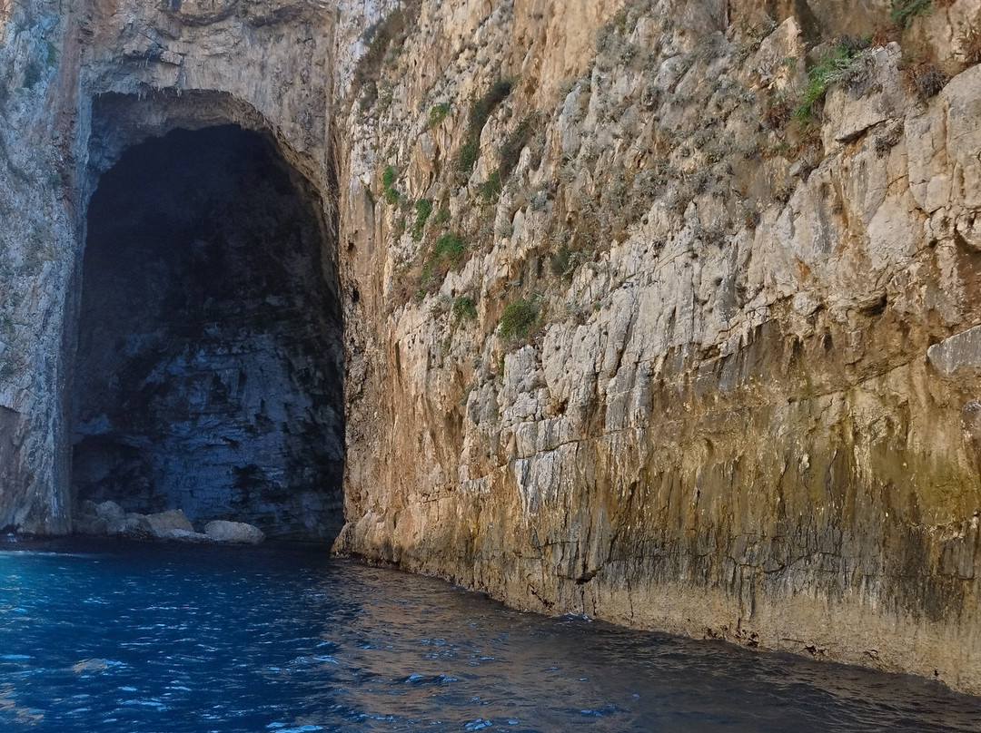 TRIPME.TODAY Boat Tour & Boat Trips Vlore-夫罗勒必去景点