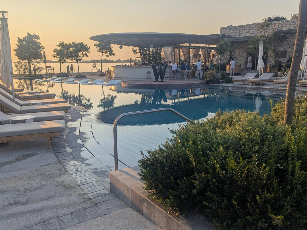 W Costa Navarino主图