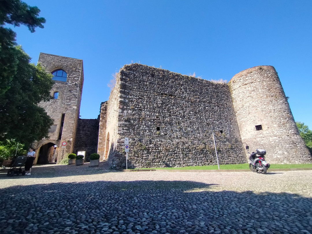 Castello di Padenghe-Padenghe sul Garda必去景点