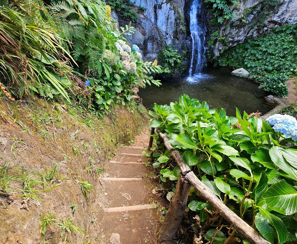 Cascata do Limbo-Porto Formoso必去景点