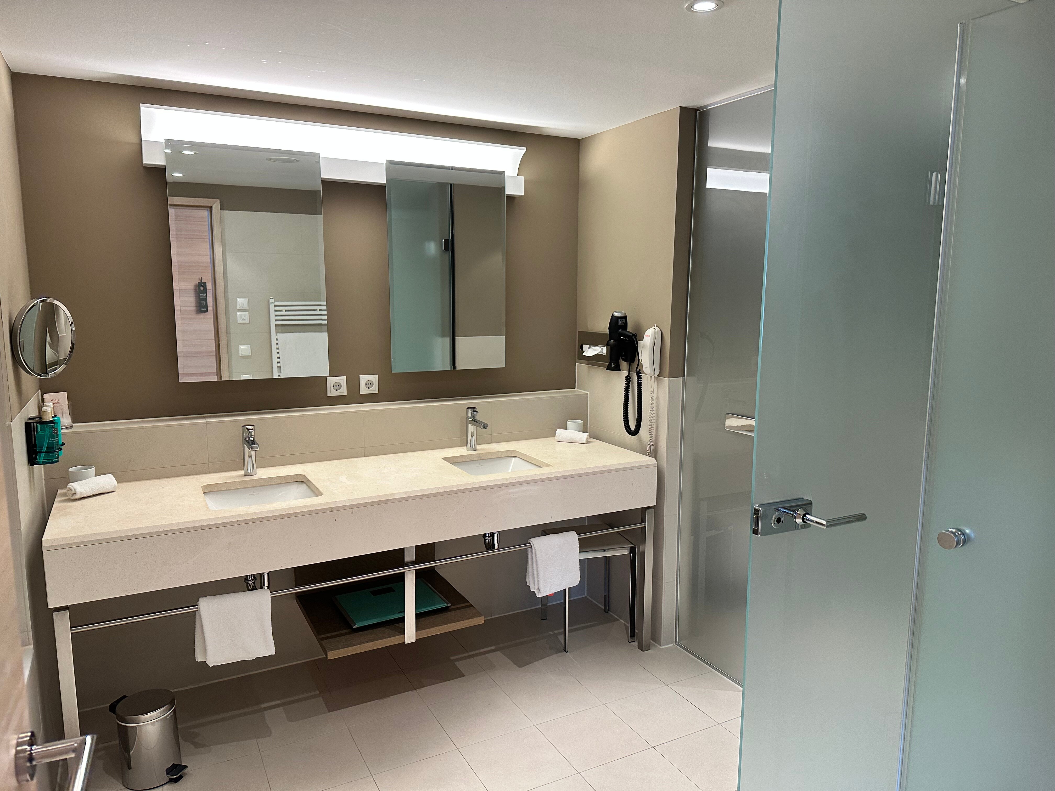 A-rosa Ifen Hotel Kleinwalsertal-浴室