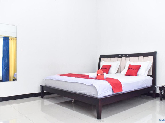 Reddoorz Near Sultan Hasanuddin Airport 2