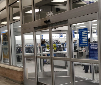 Ross Dress for Less-大草原城必去景点