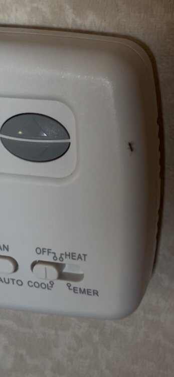 伯班克媒体中心假日酒店-客卧