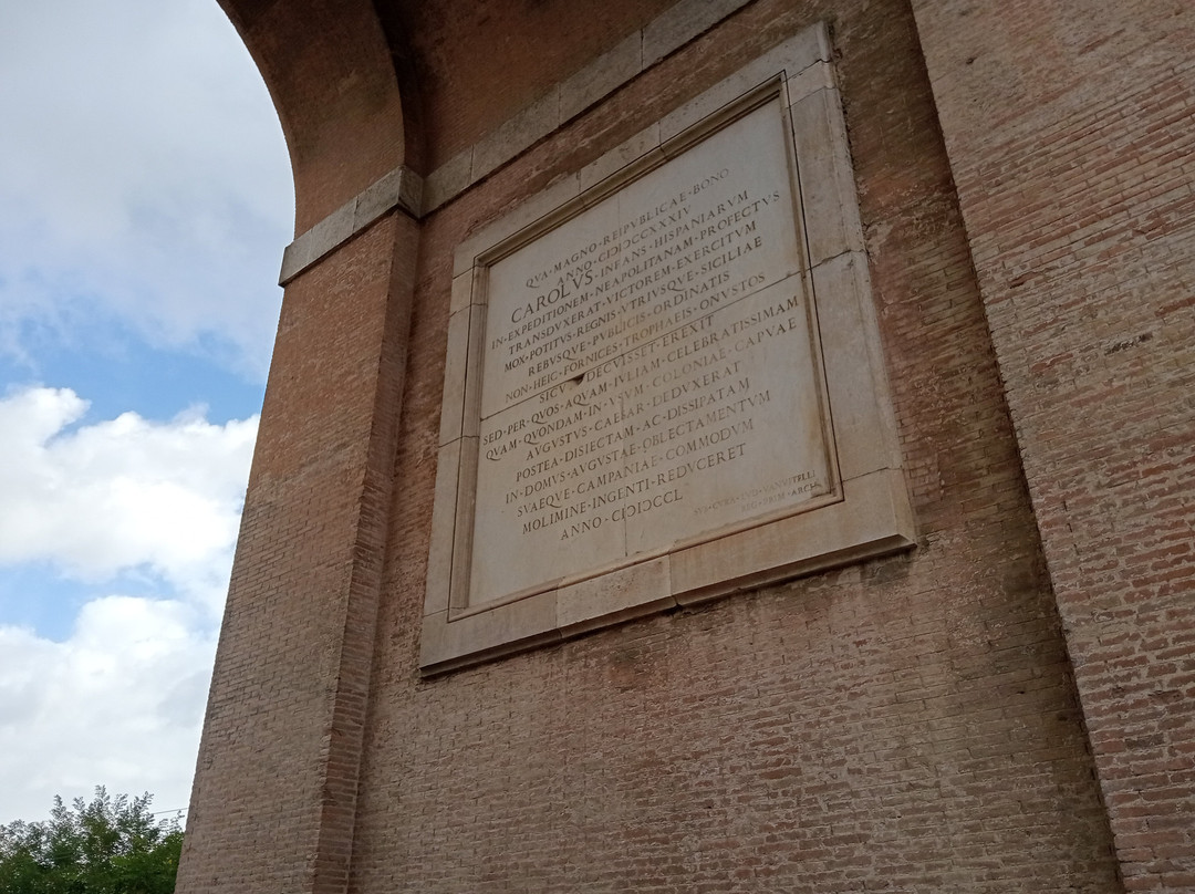 Acquedotto Carolino-Valle di Maddaloni必去景点