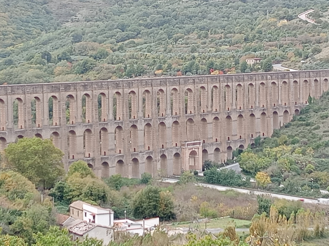 Punto Panoramico dell'Acquedotto-Valle di Maddaloni必去景点