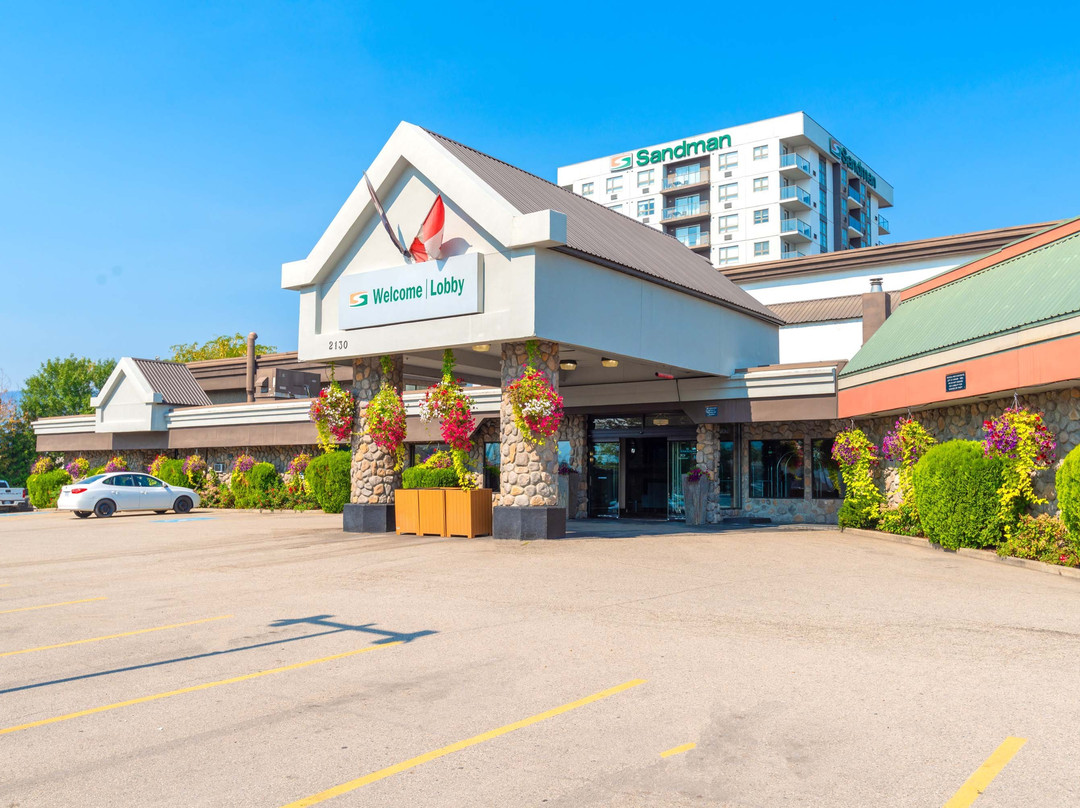 基洛纳桑德曼套房酒店