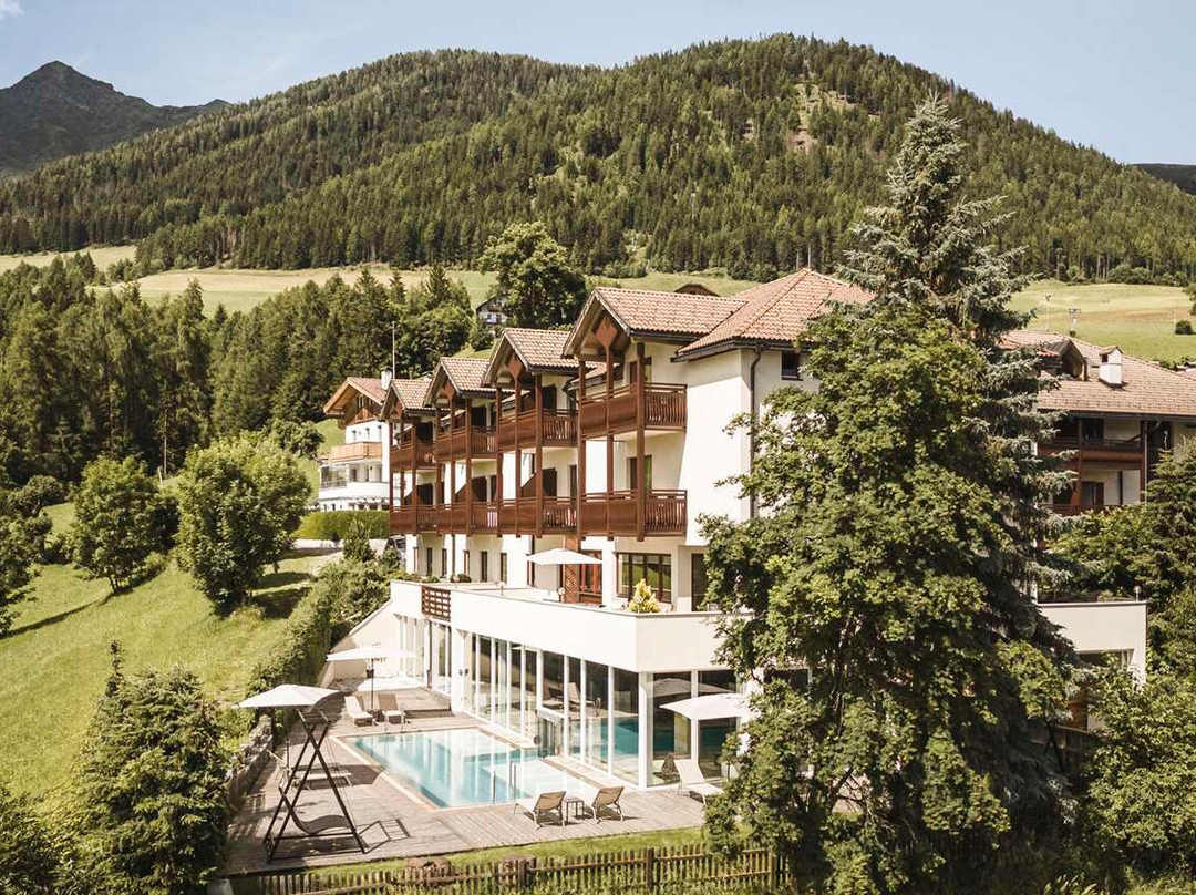 法肯斯特尼酒店及温泉避暑胜地