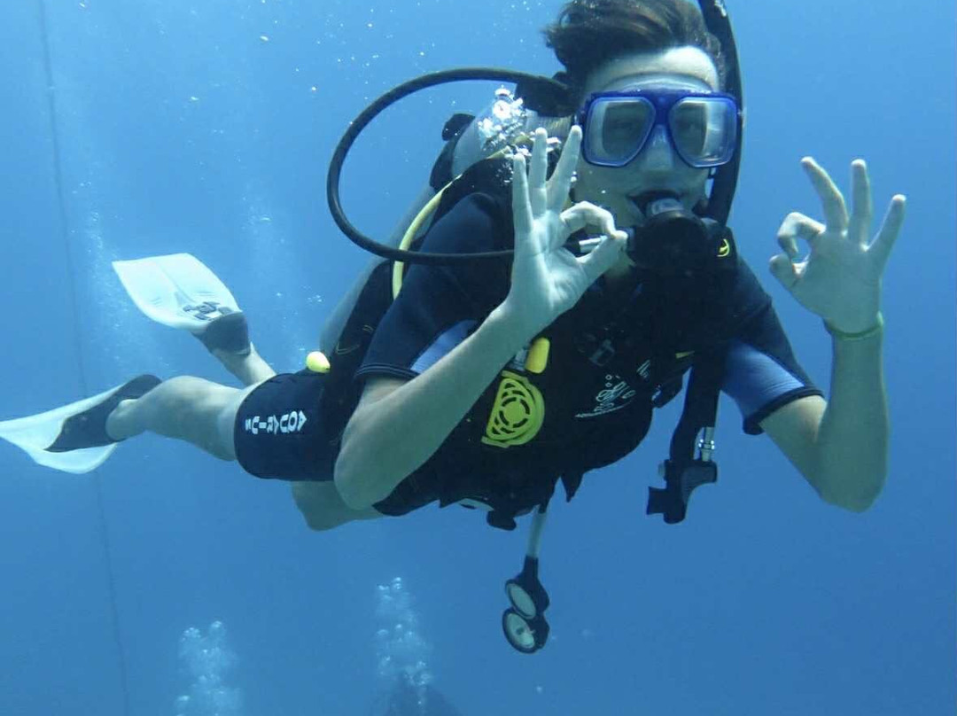 Aquarius Diving Club-马卡迪湾必去景点