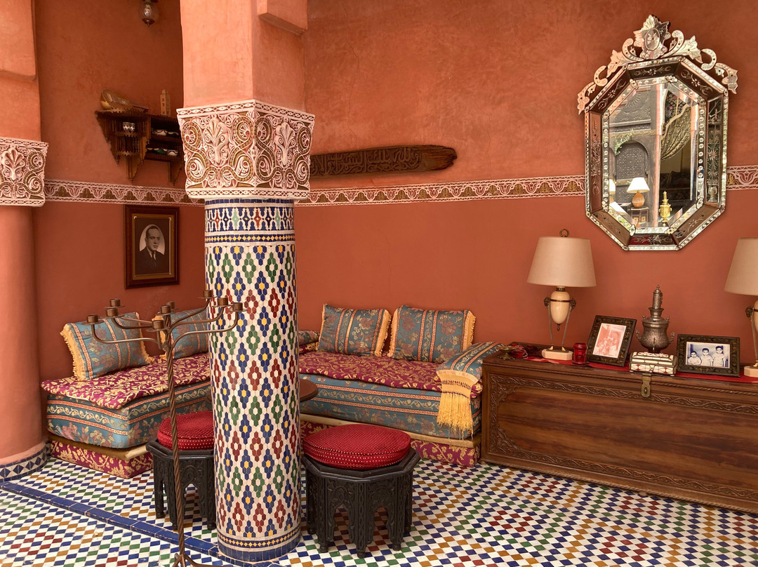 达尔安妮巴旅馆