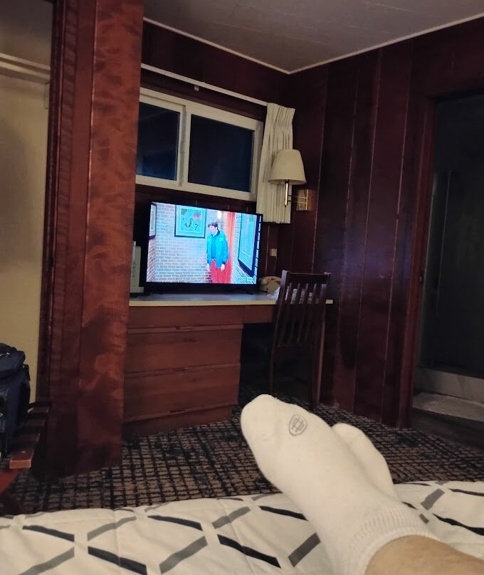 Curly Redwood Lodge主图