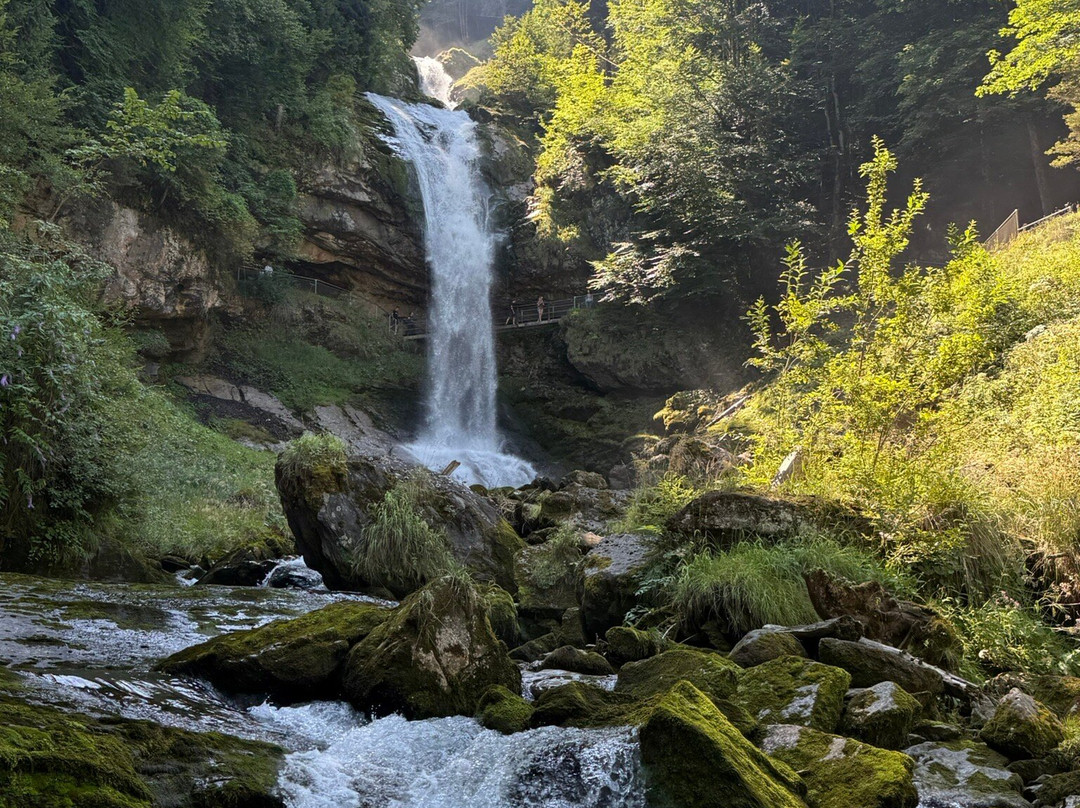 Giessbach Falls-吉特霸赫必去景点