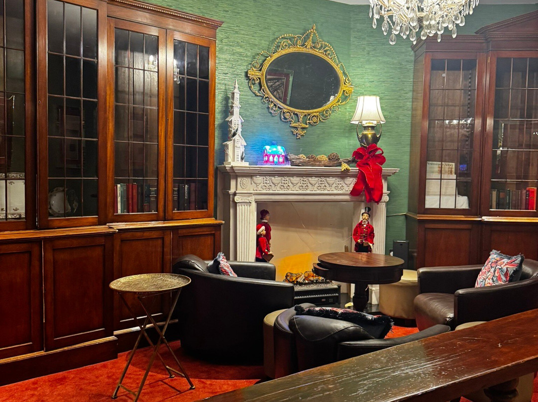 劳勒斯酒店主图