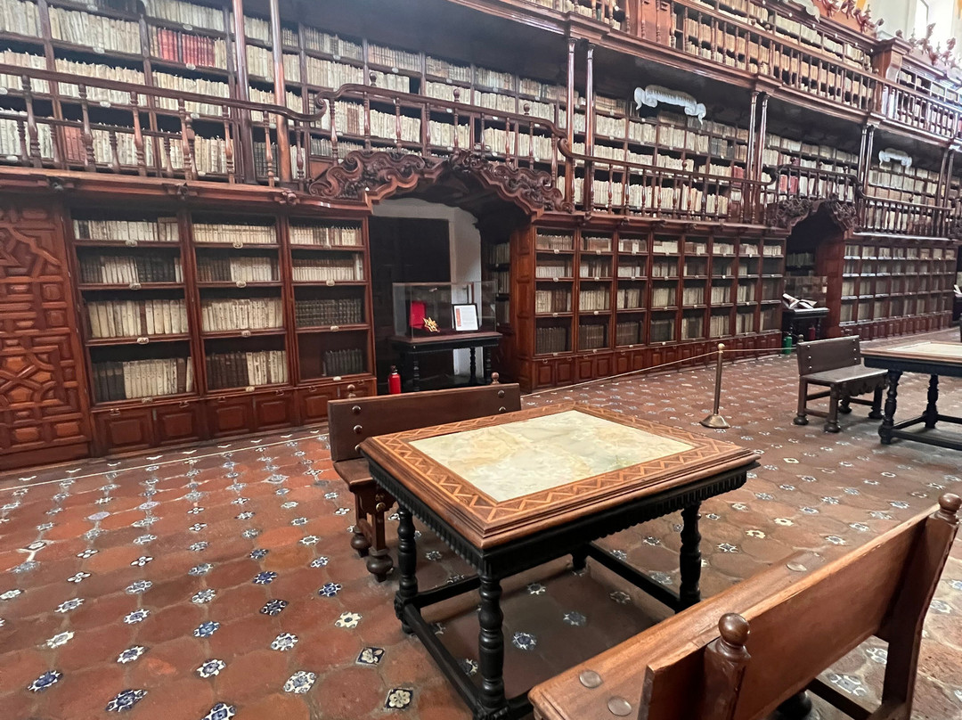 Biblioteca Palafoxiana-普埃布拉必去景点