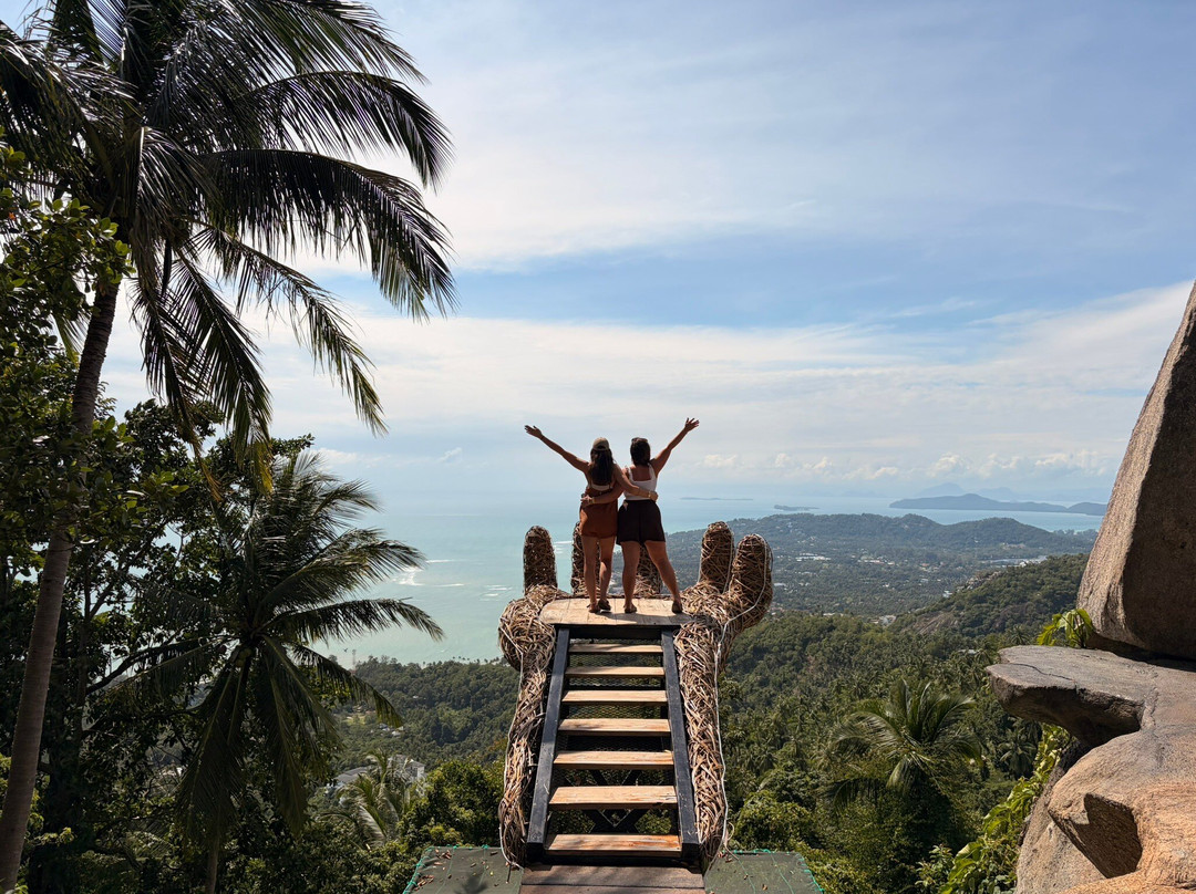 Overlap Stone-拉迈海滩必去景点