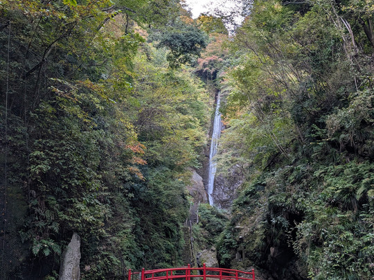 Shasui Falls-山北町必去景点