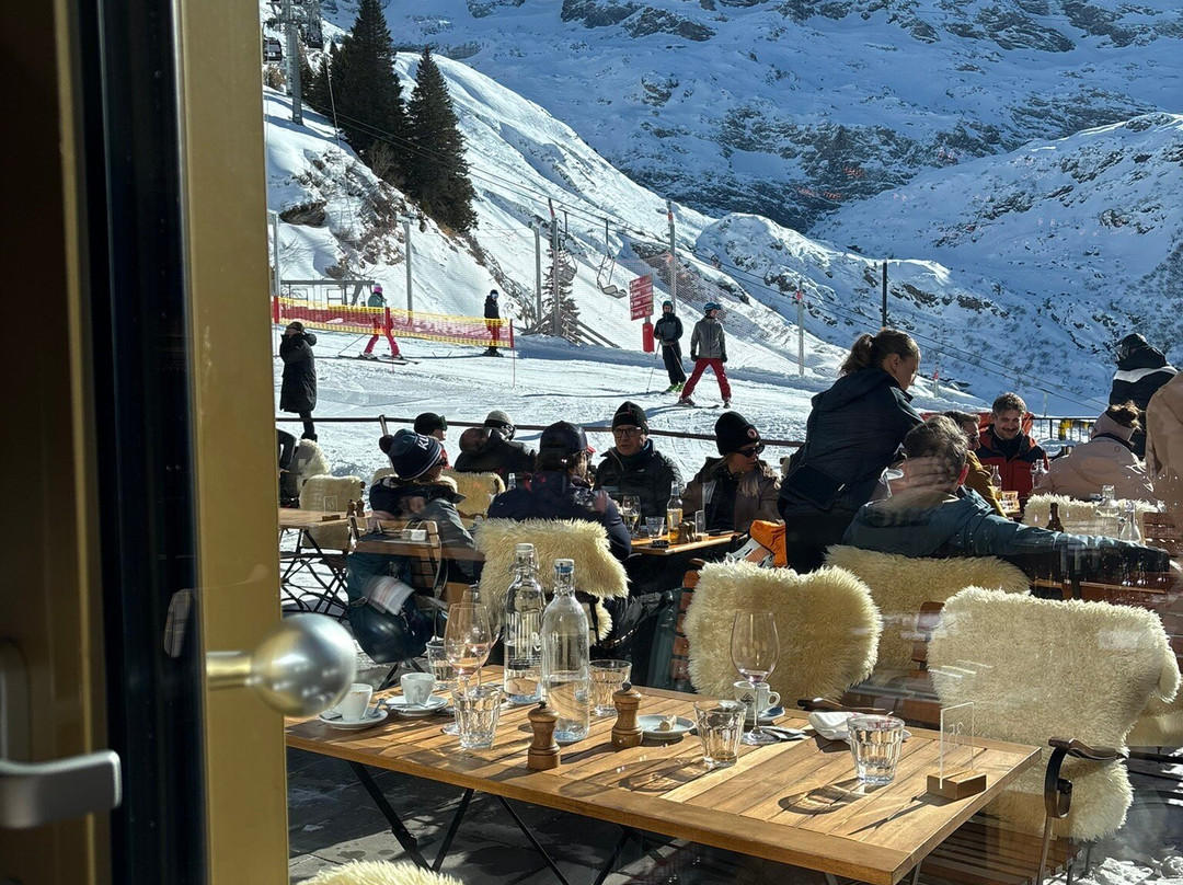 伯格特里布酒店主图