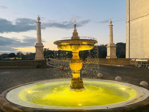 Piazza di Corte-阿里恰必去景点