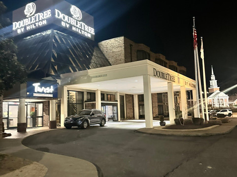 杰克逊希尔顿逸林酒店主图