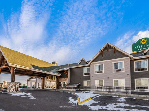 贝尔格莱德博兹曼机场拉昆塔温德姆套房酒店